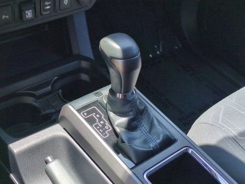 Used 2019 Toyota Tacoma TRD Sport w/ Technology Package AWD/4WD image 27