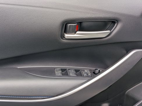 Used 2021 Toyota Corolla SE image 12