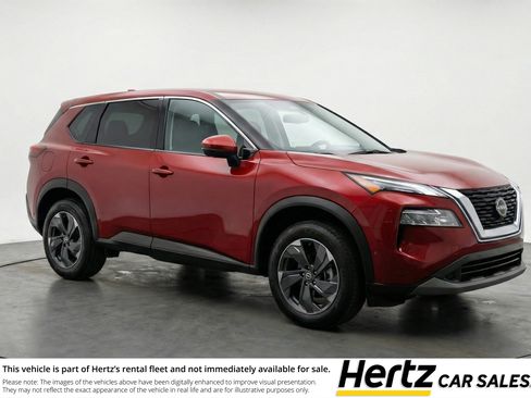 Used 2025 Nissan Rogue SV AWD/4WD image 1