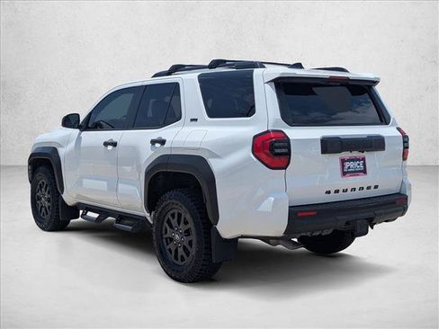 Used 2025 Toyota 4Runner SR5 AWD/4WD image 8