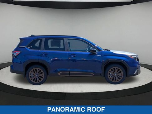 Used 2025 Subaru Forester Sport AWD/4WD image 2