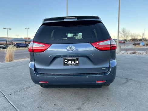 Used 2016 Toyota Sienna XLE Premium image 7