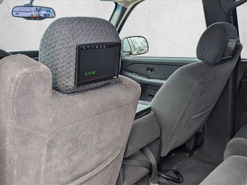 Used 2004 Chevrolet Avalanche 2WD image 16