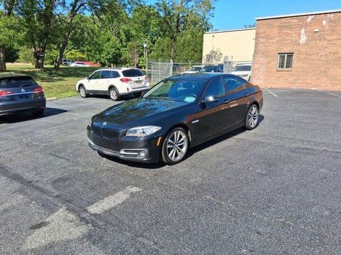 Used 2016 BMW 528i Sedan RWD image 1