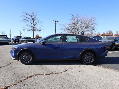 New 2025 Kia K4 LXS image 4