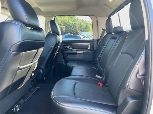 Used 2018 RAM 1500 Laramie image 29