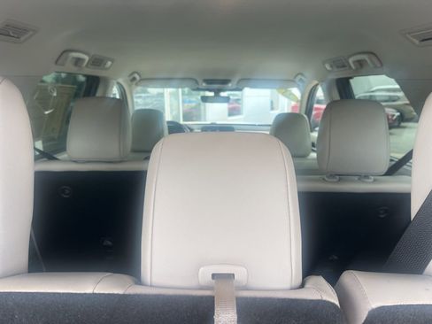 Used 2023 Nissan Pathfinder SL w/ Lighting Package (N92) AWD/4WD image 27