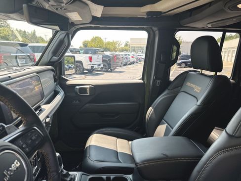 Used 2025 Jeep Wrangler Unlimited Rubicon 392 AWD/4WD image 2