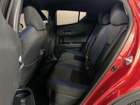 Used 2020 Toyota C-HR XLE image 14