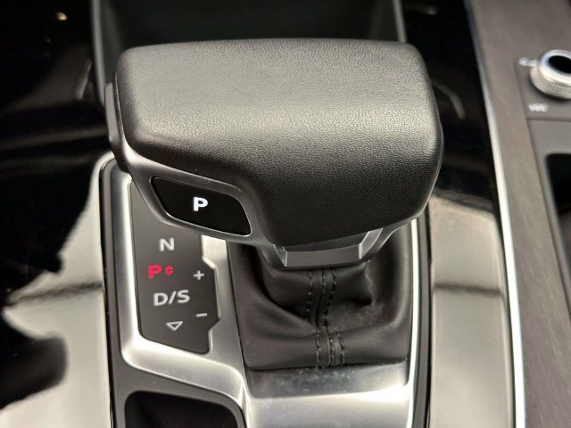 Certified 2023 Audi Q5 2.0T Premium w/ Convenience Package AWD/4WD image 26