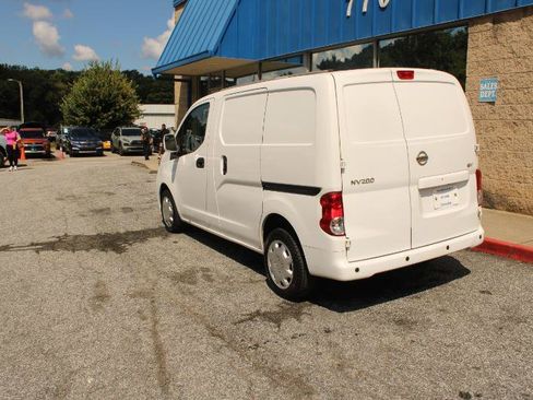 Used 2019 Nissan NV200 SV w/ Navigation Package FWD image 4
