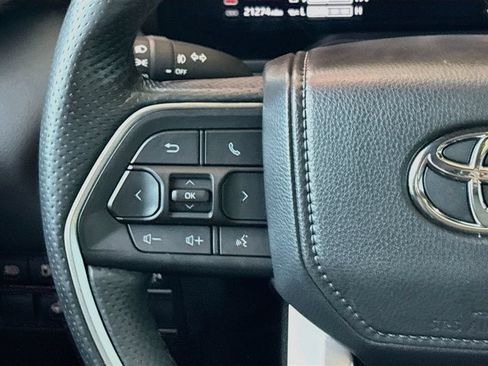 Certified 2025 Toyota Sequoia Limited AWD/4WD image 11