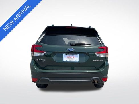 Used 2023 Subaru Forester Premium AWD/4WD image 4