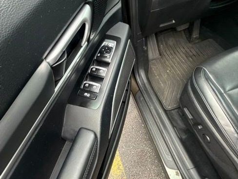 Used 2022 Kia Telluride S AWD/4WD image 7