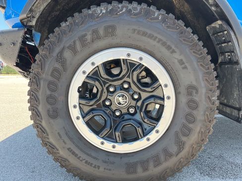 Used 2023 Ford Bronco Badlands AWD/4WD image 13