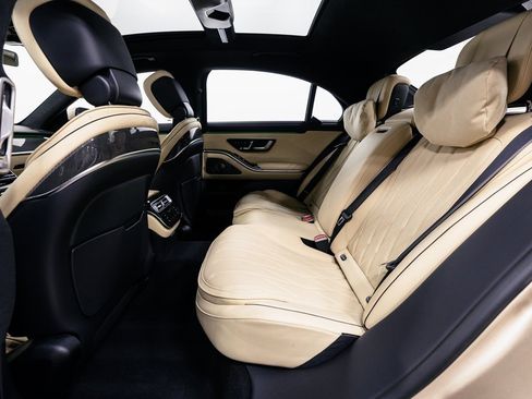 Used 2024 Mercedes-Benz S 63 AMG S image 30