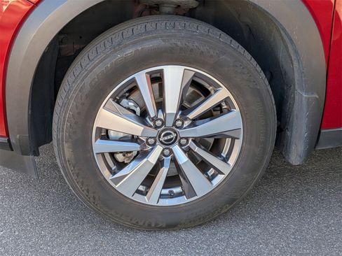 Used 2022 Nissan Pathfinder SL w/ SL Black Package image 16