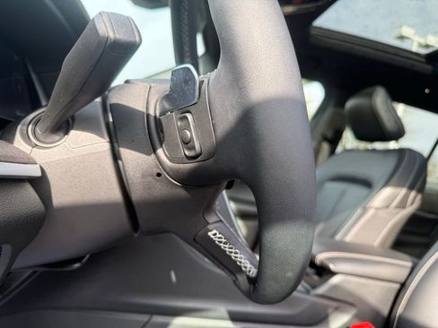 Used 2025 Jeep Grand Cherokee Limited image 13