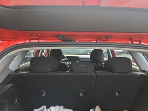 Used 2025 Hyundai Kona SE image 10