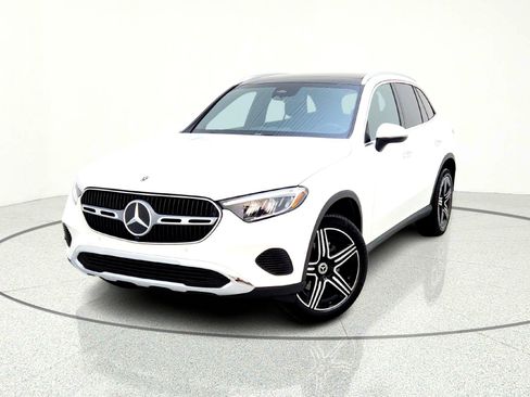 Certified 2026 Mercedes-Benz GLC 300 GLC 300 image 2