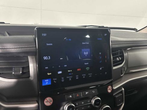 Used 2024 Ford Expedition Max XLT image 29