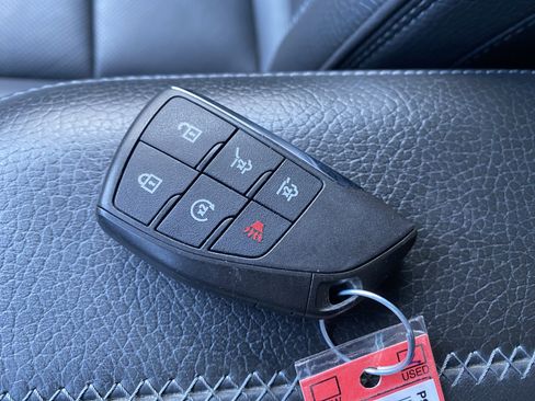 Used 2021 GMC Yukon Denali w/ Denali Premium Package image 42