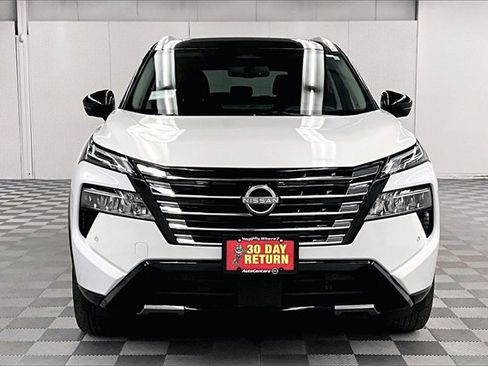 New 2025 Nissan Rogue Platinum w/ Tech Package image 16