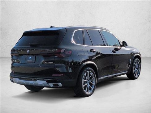 New 2026 BMW X5 xDrive50e image 2