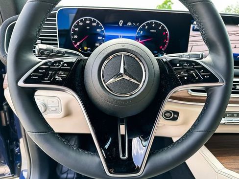 Certified 2025 Mercedes-Benz GLS 450 4MATIC image 13