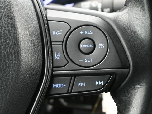 Used 2022 Toyota Camry SE FWD image 7