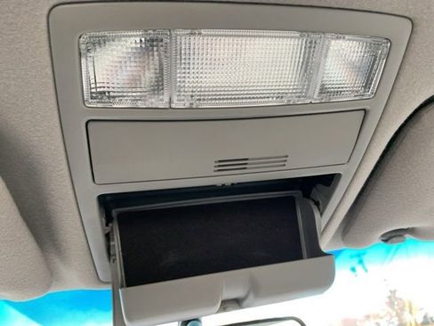 Used 2009 Toyota Camry LE image 22