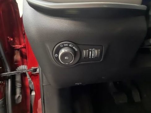 Certified 2025 Jeep Compass Limited w/ Elite Group AWD/4WD image 24