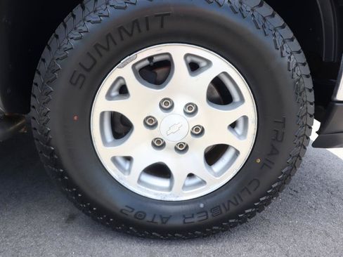 Used 2006 Chevrolet Silverado 1500 LT w/ Onstar Plus Package AWD/4WD image 19