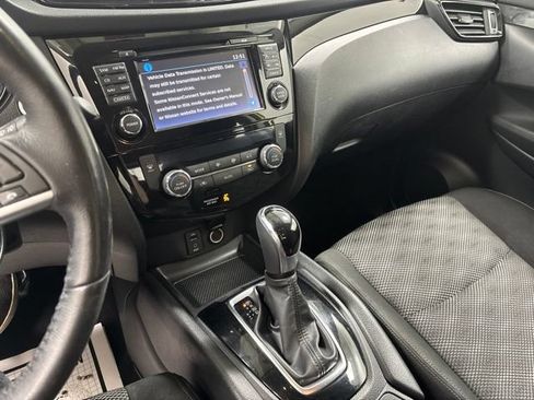 Used 2017 Nissan Rogue Sport SV w/ SV Premium Package AWD/4WD image 24
