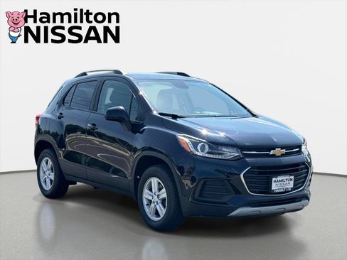Used 2021 Chevrolet Trax LT w/ LT Convenience Package AWD/4WD image 1