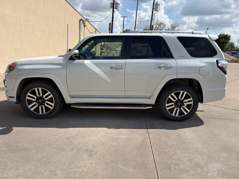 Used 2016 Toyota 4Runner Limited image 2