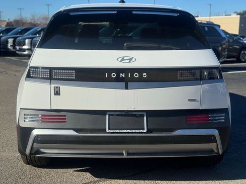 New 2026 Hyundai Ioniq 5 SEL image 5