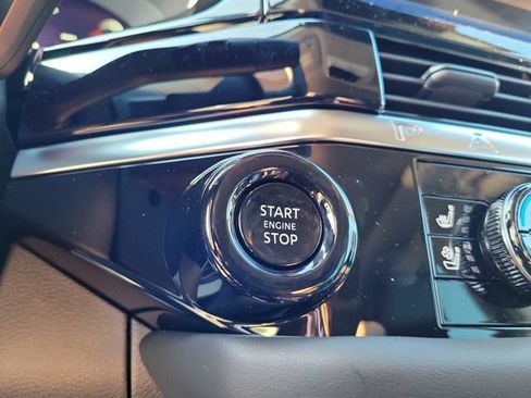 New 2026 Nissan Pathfinder Platinum FWD image 34