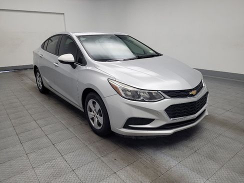 Used 2018 Chevrolet Cruze LS FWD image 13