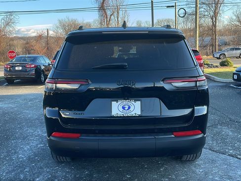 Used 2021 Jeep Grand Cherokee L Laredo image 5