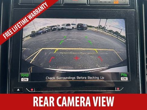 Used 2022 Subaru Ascent Limited w/ Technology Package AWD/4WD image 9