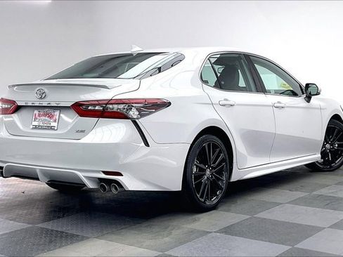 Used 2023 Toyota Camry XSE image 12
