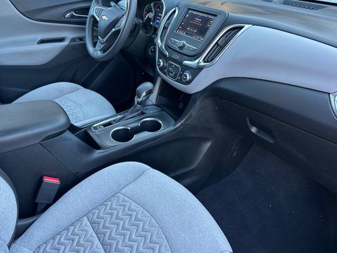 Used 2022 Chevrolet Equinox LT FWD image 15