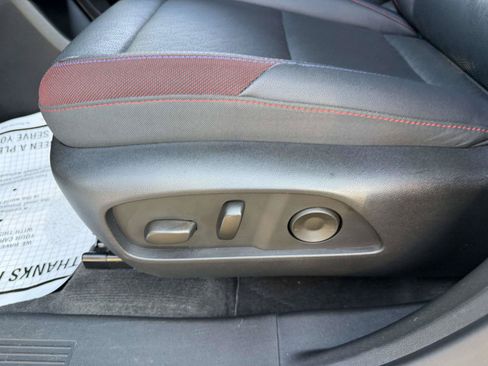 Used 2025 Chevrolet Equinox RS AWD/4WD image 17