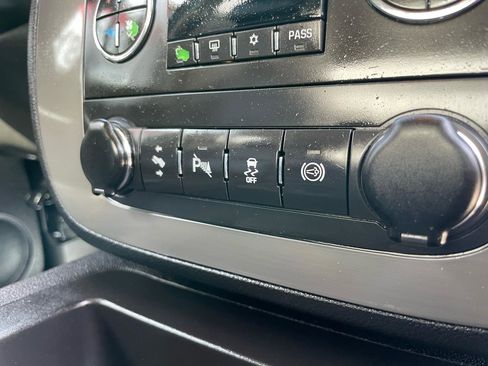 Used 2012 GMC Sierra 2500 SLT w/ SLT Convenience Package image 21