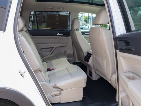 Used 2023 Volkswagen Atlas SE w/ Panoramic Sunroof Package AWD/4WD image 32