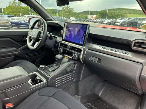 Used 2024 Toyota Tacoma TRD Sport w/ TRD Sport Upgrade Package AWD/4WD image 17