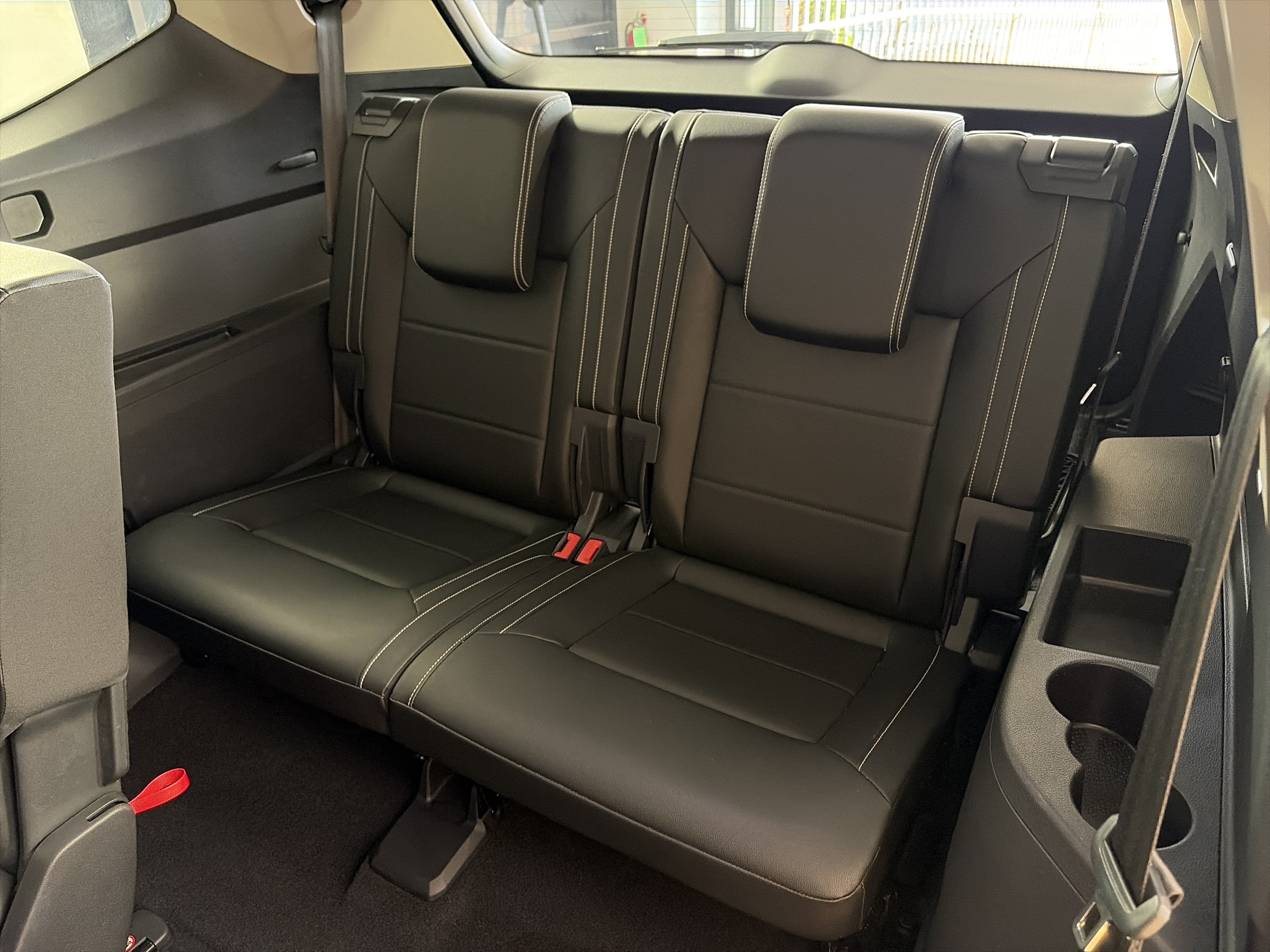 Used 2023 Volkswagen Atlas SE AWD/4WD image 8