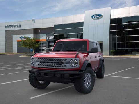 New 2025 Ford Bronco Badlands image 2