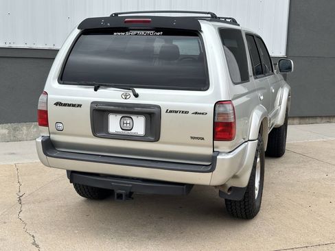 Used 2000 Toyota 4Runner Limited image 19